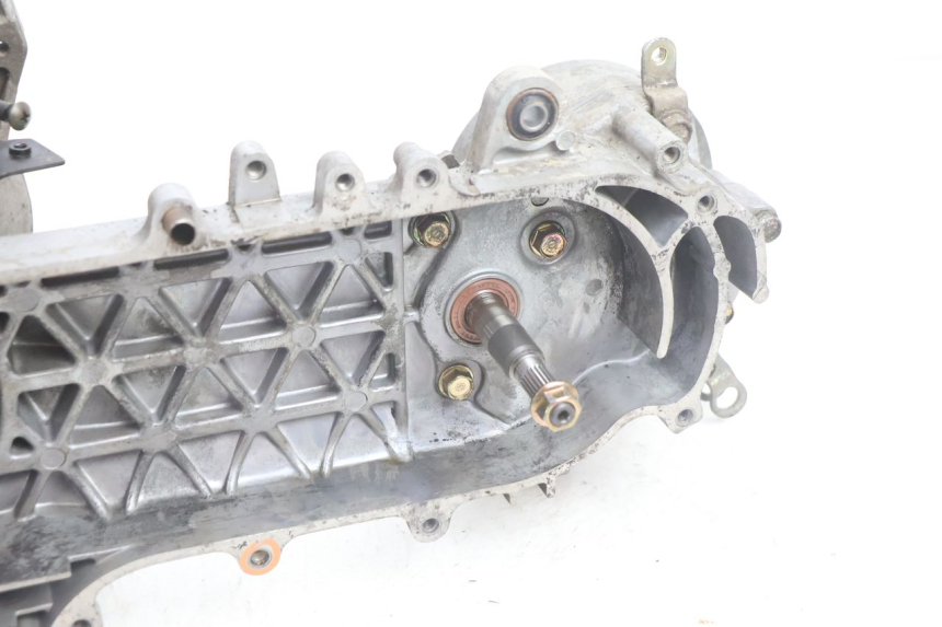 photo de MOTEUR KYMCO AGILITY FR 2T 50 (2012 - 2017) - Autre angle de vue
