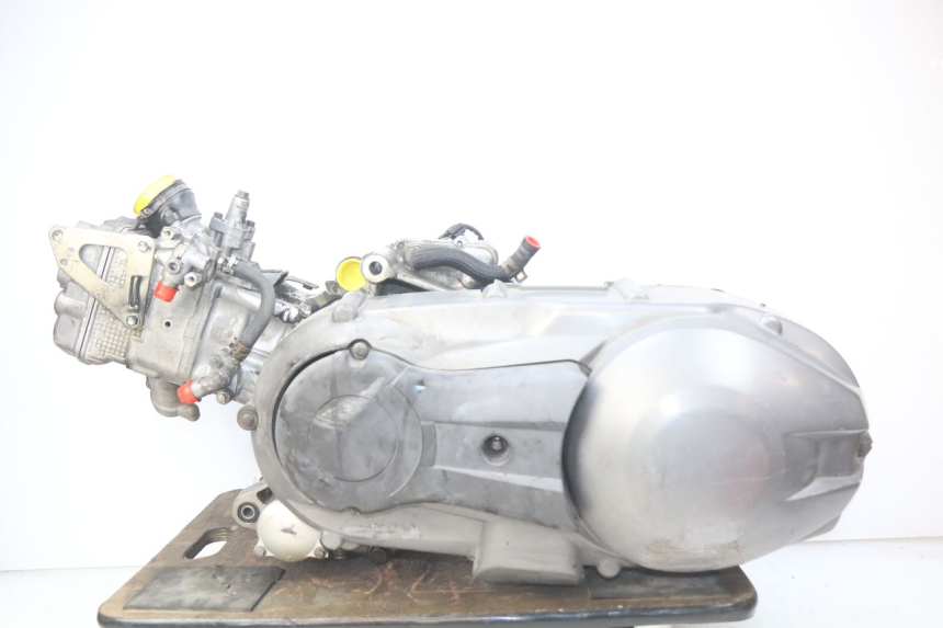photo de MOTEUR SUZUKI AN BURGMAN 400 (2006 - 2010) - Vue principale