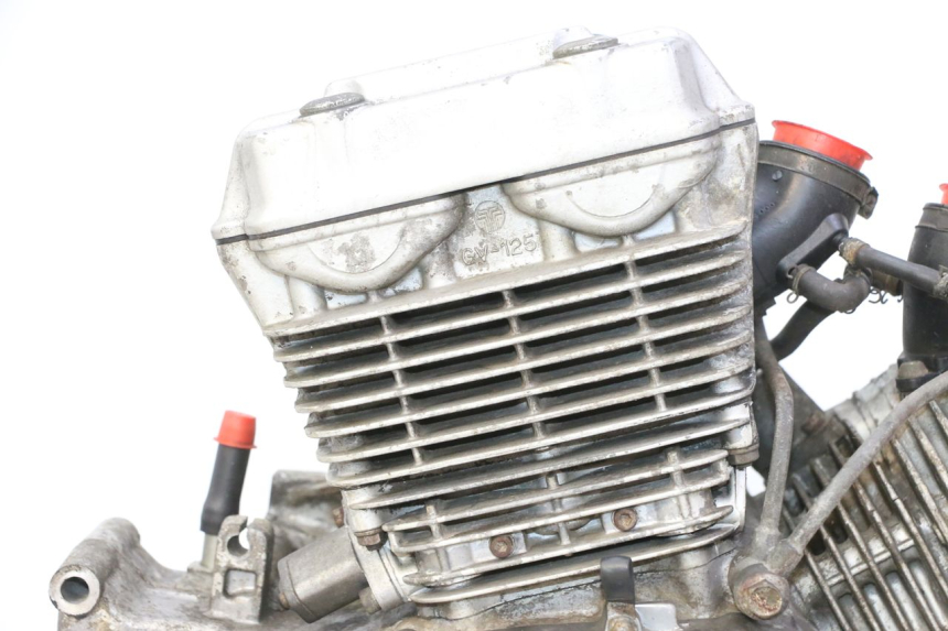 photo de MOTEUR HYOSUNG GV AQUILA 125 (2000 - 2009) - Vue rapprochée