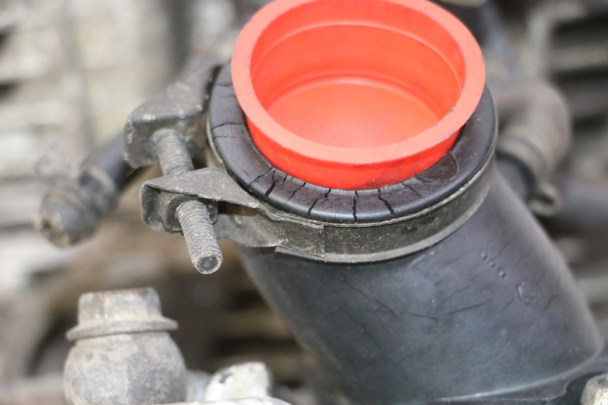 photo de MOTEUR HYOSUNG GV AQUILA 125 (2000 - 2009) - Angle alternatif