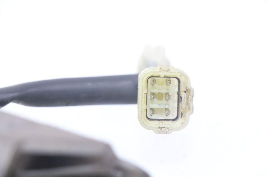 photo de MOTEUR BULLE YAMAHA FJR ABS 1300 (2006 - 2012) - Autre angle de vue