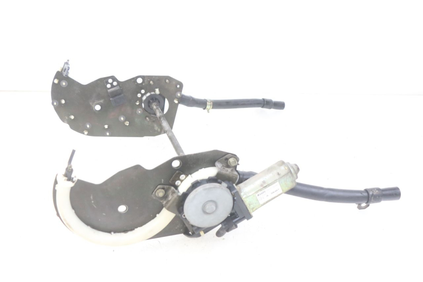 photo de MOTEUR BULLE SUZUKI GSX-F GSX  F 1100 (1988 - 1994) - Détail de la pièce