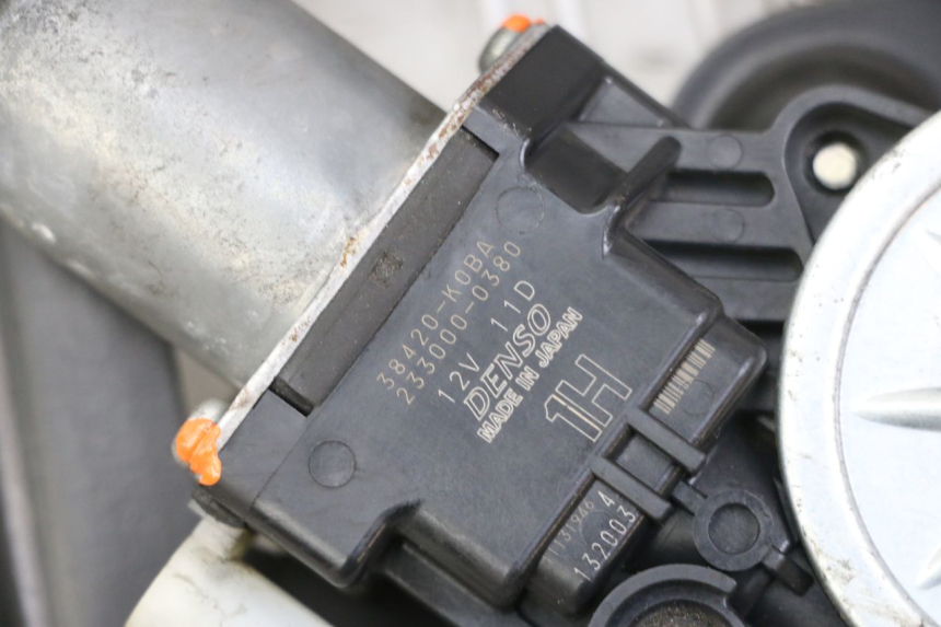 photo de MOTEUR BULLE HONDA FORZA 125 (2021 - 2025) - Zoom état d’usage