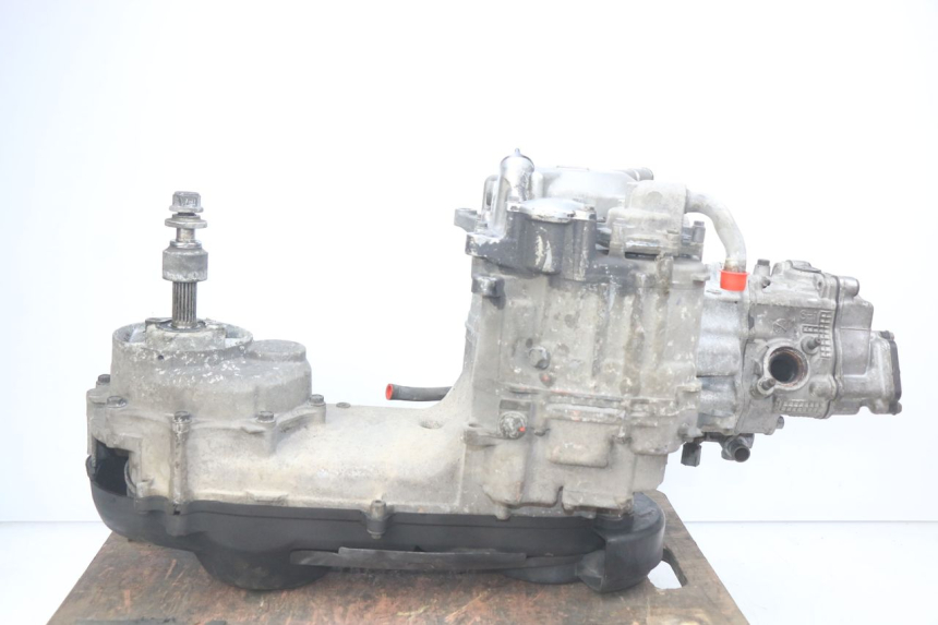 photo de MOTEUR SUZUKI BURGMAN 125 (2007 - 2014) - Autre angle de vue