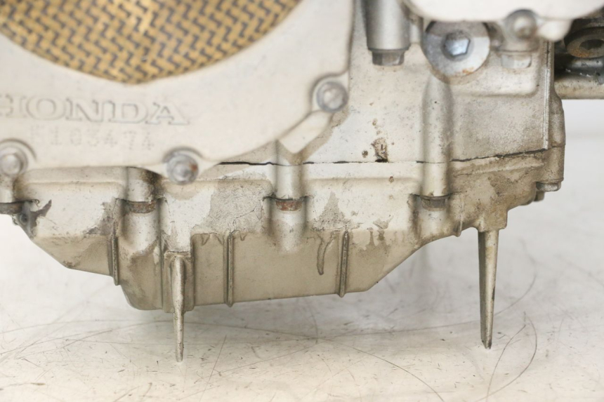 photo de MOTEUR HONDA CB F HORNET 600 (2005 - 2006) - Zoom état d’usage