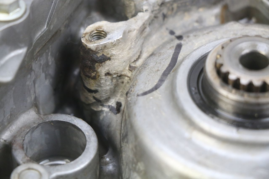 photo de MOTEUR HONDA CRF CR-F 450 (2009 - 2012) - Gros plan technique