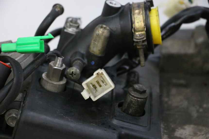 photo de MOTEUR SYM CROX 4T 50 (2016 - 2023) - Aperçu profil