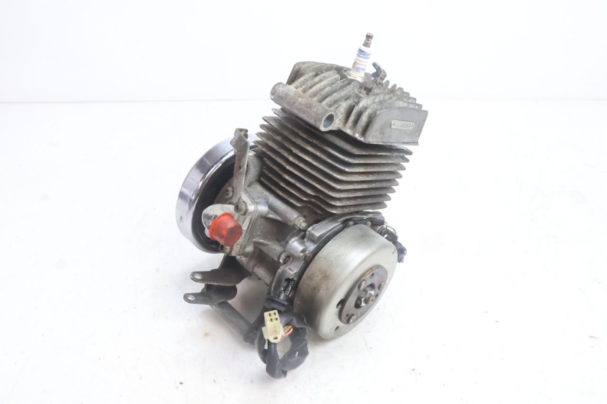 photo de MOTEUR MBK DAKOTA 50 (2003 - 2008) - Gros plan technique