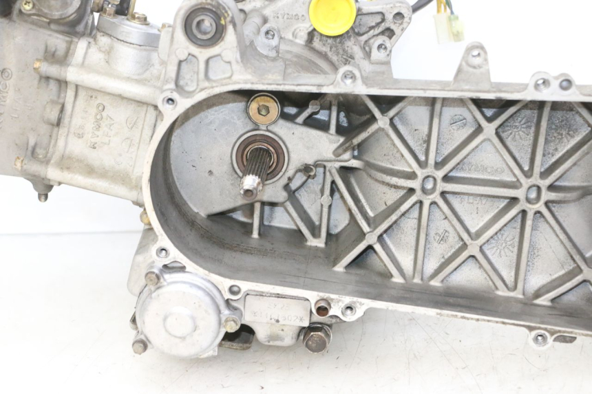 photo de MOTEUR KYMCO DINK STREET 125 (2009 - 2014) - Angle alternatif