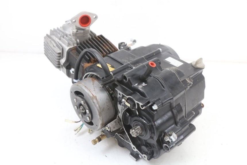 photo de MOTEUR CCR DIRT BIKE 125 - Gros plan technique