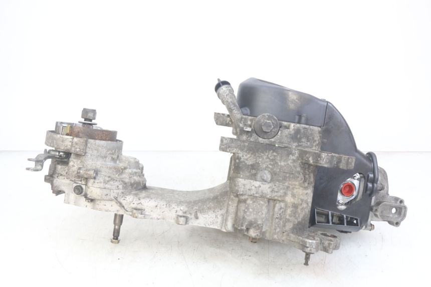 photo de MOTEUR PEUGEOT DJANGO 4T 50 (2014 - 2019) - Gros plan technique