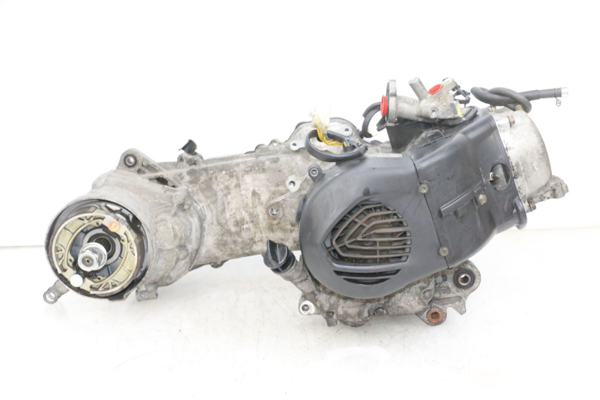 photo de MOTEUR PEUGEOT DJANGO 4T 50 (2014 - 2019) - Vue rapprochée