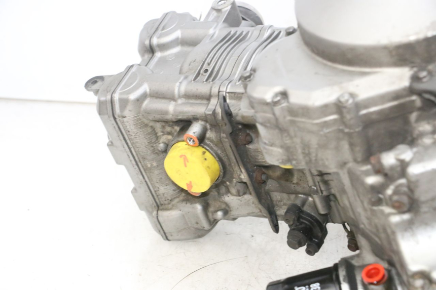 photo de MOTEUR SUZUKI DL V STROM 1000 (2002 - 2007) - Autre angle de vue