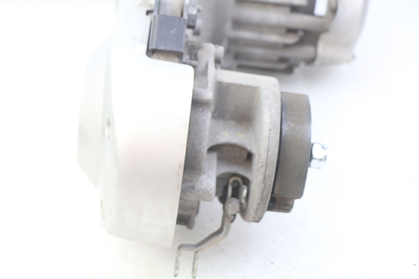 photo de MOTEUR PEUGEOT E-VIVACITY 1 (2012 - 2018) - État de surface