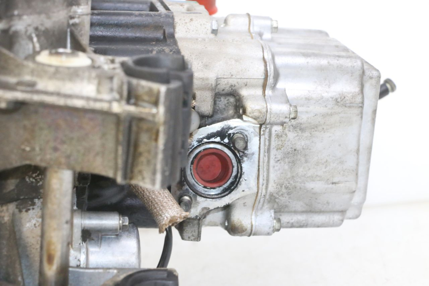 photo de MOTEUR PEUGEOT ELYSTAR 125 (2002 - 2007) - Autre angle de vue