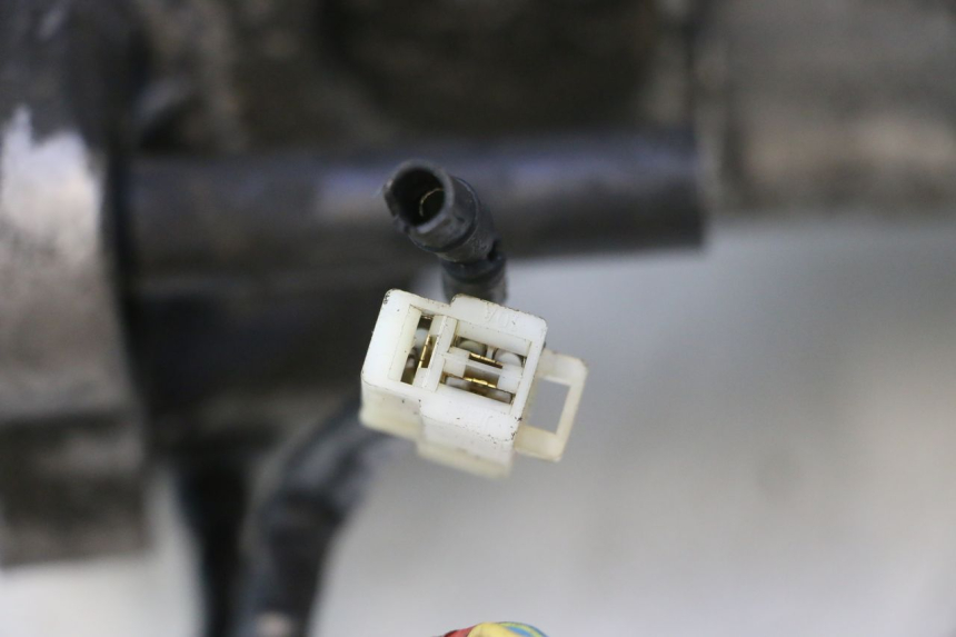 photo de MOTEUR PEUGEOT ELYSTAR 50 (2002 - 2014) - Angle alternatif