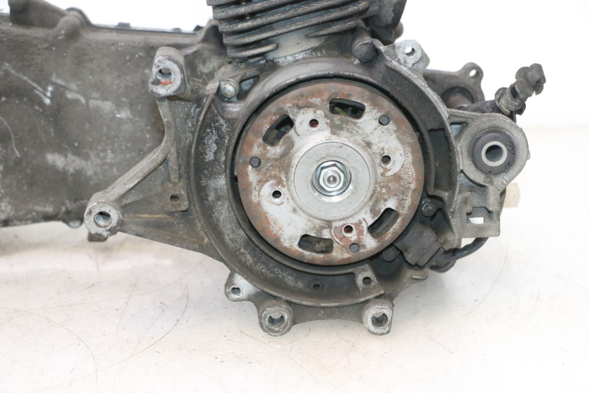 photo de MOTEUR PEUGEOT ELYSTAR 50 (2002 - 2014) - Détails caractéristiques