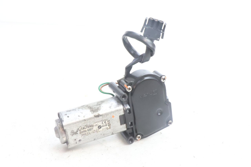 photo de MOTEUR ESSUIE GLACE BMW C1 125 (2000 - 2003) - Vue d’ensemble