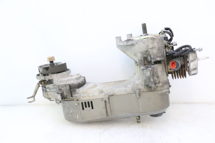 photo de MOTEUR KEEWAY F-ACT NAKED 50 (2009 - 2014) - Points de fixation