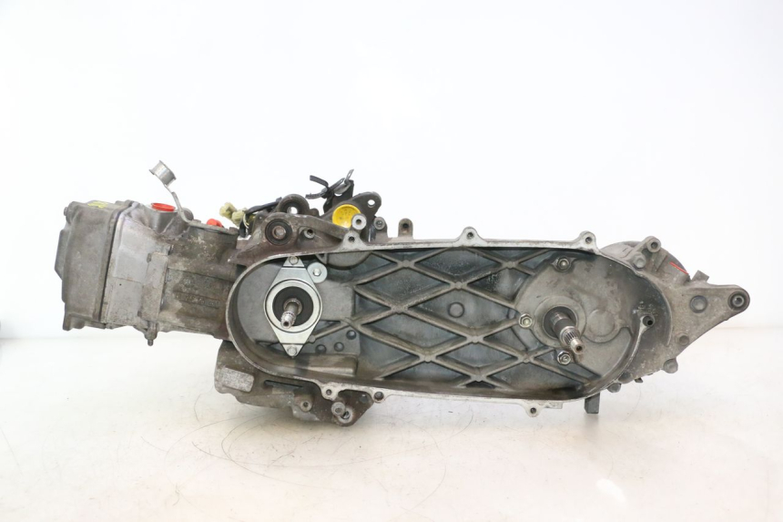 photo de MOTEUR HONDA FES PANTHEON 125 (2003 - 2007) - Angle alternatif