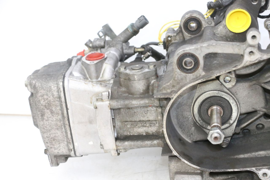 photo de MOTEUR HONDA FES S-WING SWING ABS 125 (2007 - 2015) - Autre angle de vue