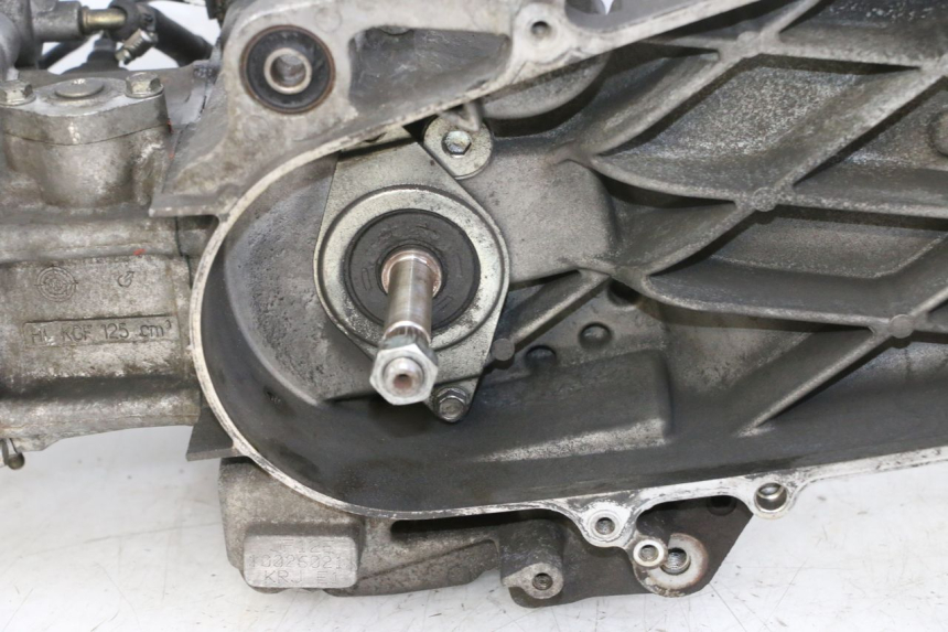 photo de MOTEUR HONDA FES S-WING SWING ABS 125 (2007 - 2015) - Gros plan technique