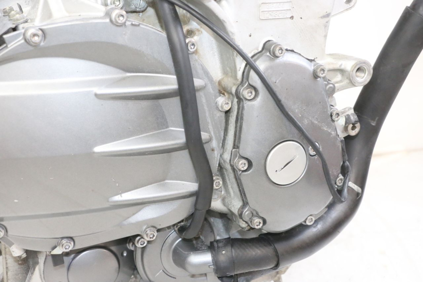 photo de MOTEUR YAMAHA FJR ABS 1300 (2006 - 2012) - État de surface
