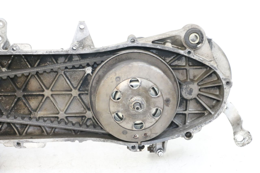 photo de MOTEUR PIAGGIO FLY 2T 50 (2004 - 2017) - Zoom composants