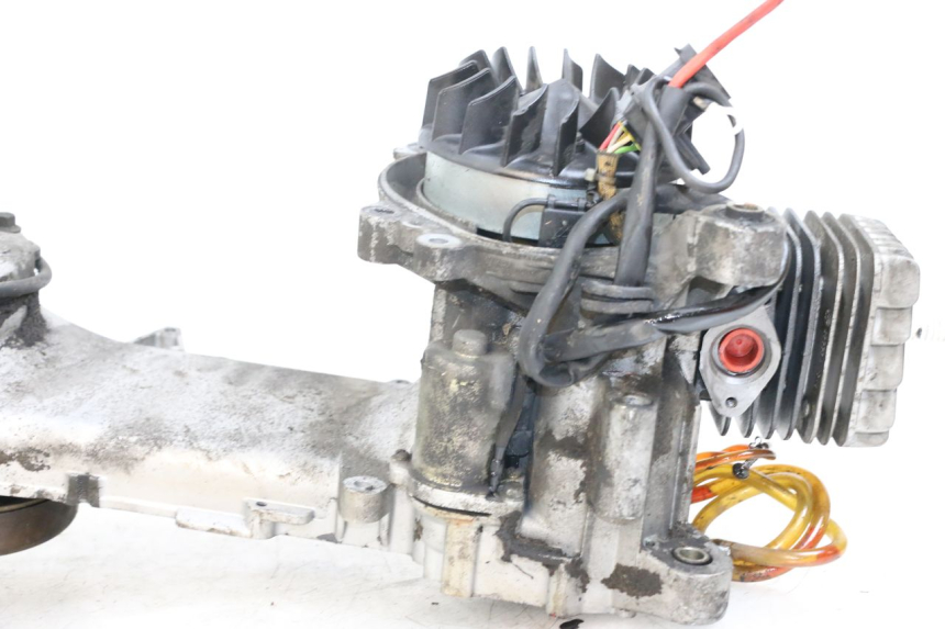 photo de MOTEUR PIAGGIO FLY 2T 50 (2004 - 2017) - Zoom état d’usage