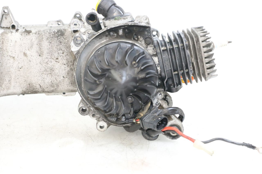 photo de MOTEUR PIAGGIO FLY 2T 50 (2004 - 2017) - Points de fixation