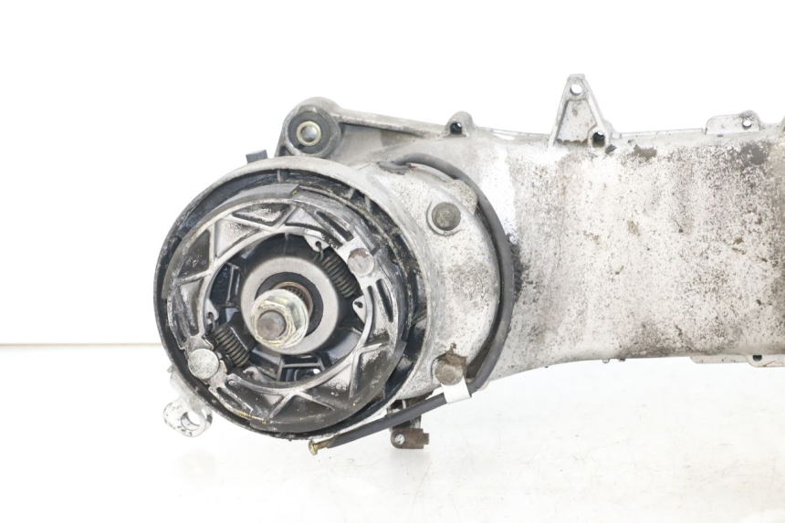 photo de MOTEUR PIAGGIO FLY 2T 50 (2004 - 2017) - État de surface