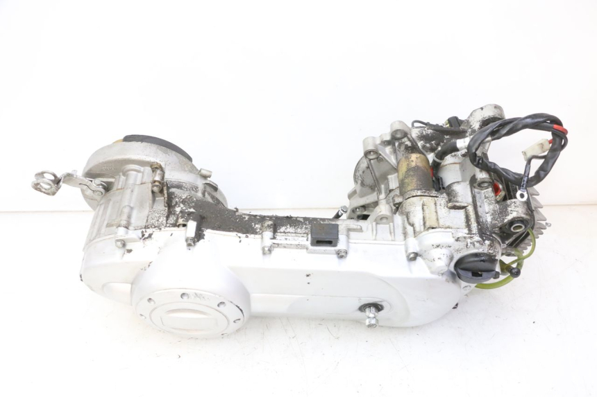 photo de MOTEUR PIAGGIO FLY 2T 50 (2004 - 2017) - Autre angle de vue