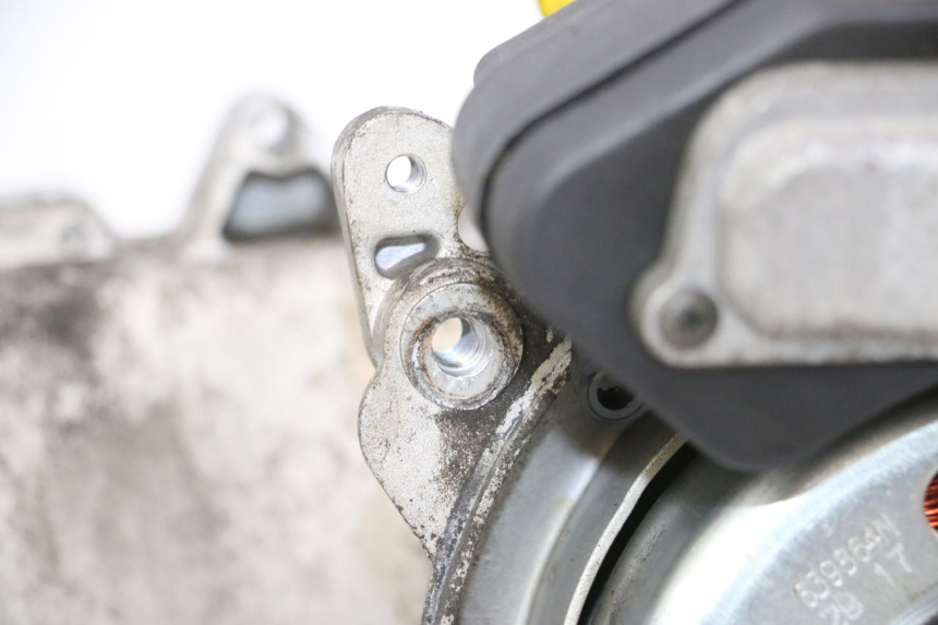 photo de MOTEUR PIAGGIO FLY 2T 50 (2004 - 2017) - État de surface