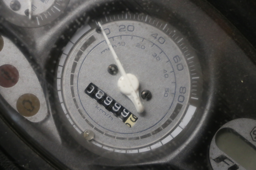 photo de MOTEUR PIAGGIO FLY 4T 50 (2013 - 2017) - Points de fixation