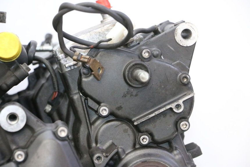 photo de MOTEUR YAMAHA FZ6 FAZER S2 600 (2007 - 2011) - Vue rapprochée