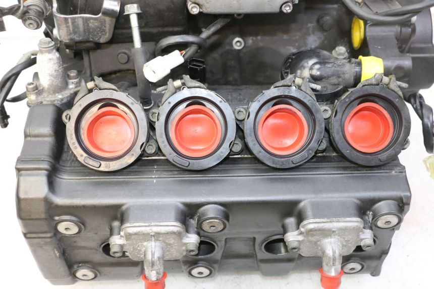 photo de MOTEUR YAMAHA FZ6 FAZER S2 600 (2007 - 2011) - Autre angle de vue