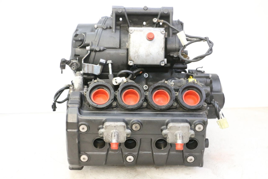 photo de MOTEUR YAMAHA FZ6 FAZER S2 600 (2007 - 2011) - Gros plan technique