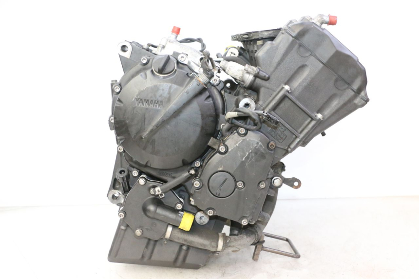 photo de MOTEUR YAMAHA FZ6 FAZER S2 600 (2007 - 2011) - Vue d’ensemble
