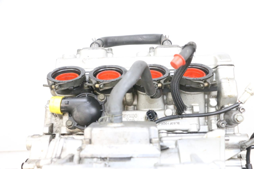 photo de MOTEUR YAMAHA FZ6 N FAZER 600 (2004 - 2006) - Autre angle de vue