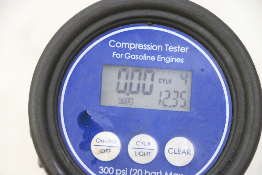 photo de MOTEUR YAMAHA FZ6 N FAZER 600 (2004 - 2006) - Zoom composants