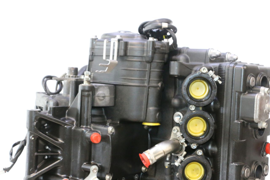 photo de MOTEUR YAMAHA FZ8 800 (2010 - 2016) - Vue rapprochée