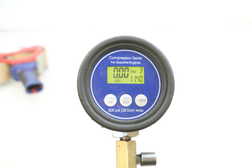 photo de MOTEUR KAWASAKI GPX R WARBIRD 600 (1988 - 1993) - Vue rapprochée