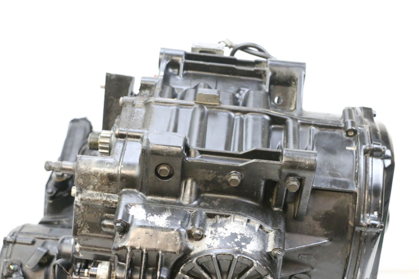 photo de MOTEUR KAWASAKI GPZ RX 1000 (1986 - 1988) - Gros plan technique