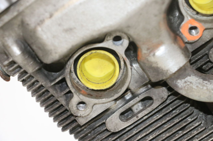 photo de MOTEUR SUZUKI GSF N BANDIT 600 (1996 - 1999) - Gros plan technique