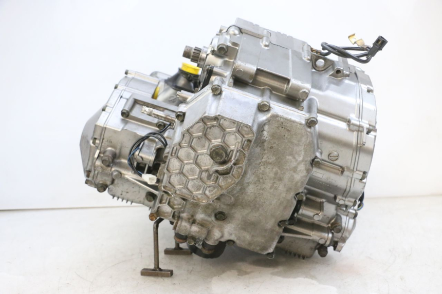 photo de MOTEUR SUZUKI GSF N BANDIT 600 (1996 - 1999) - Autre angle de vue