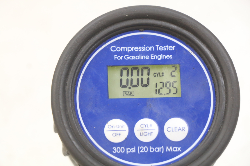 photo de MOTEUR SUZUKI GSX-F GSX  F 1100 (1988 - 1994) - Vue rapprochée