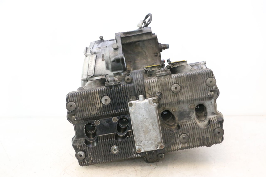 photo de MOTEUR SUZUKI GSX F GSXF 750 (1988 - 1998) - Gros plan technique