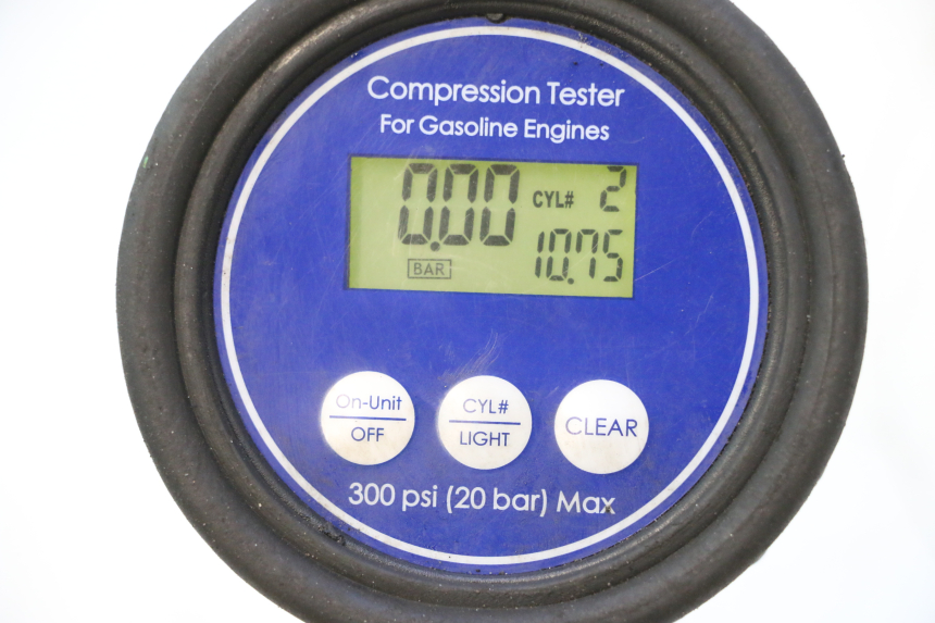 photo de MOTEUR SUZUKI GSX F GSXF 750 (1988 - 1998) - Zoom composants
