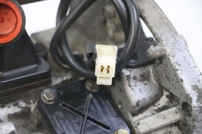 photo de MOTEUR PEUGEOT JET FORCE CARBU 50 (2003 - 2016) - Aperçu profil