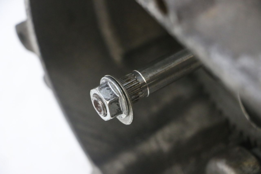 photo de MOTEUR PEUGEOT JET FORCE CARBU 50 (2003 - 2016) - Gros plan technique